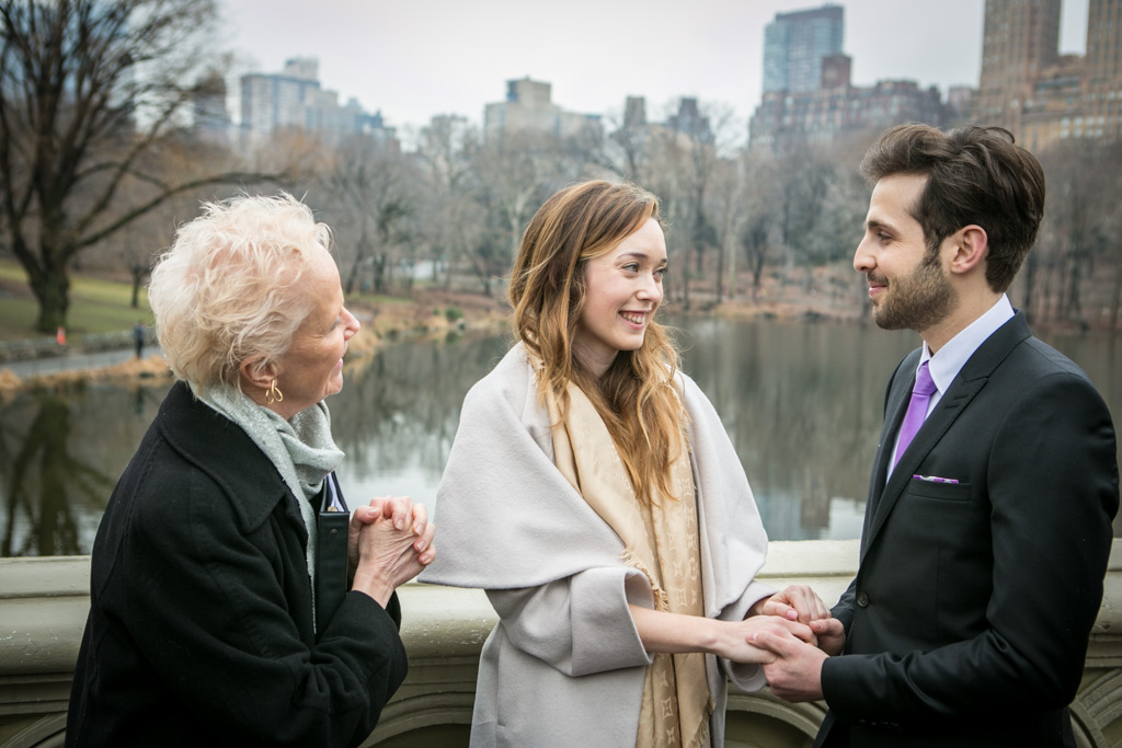 [Central Park's Bow Bridge Wedding]– photo[1]