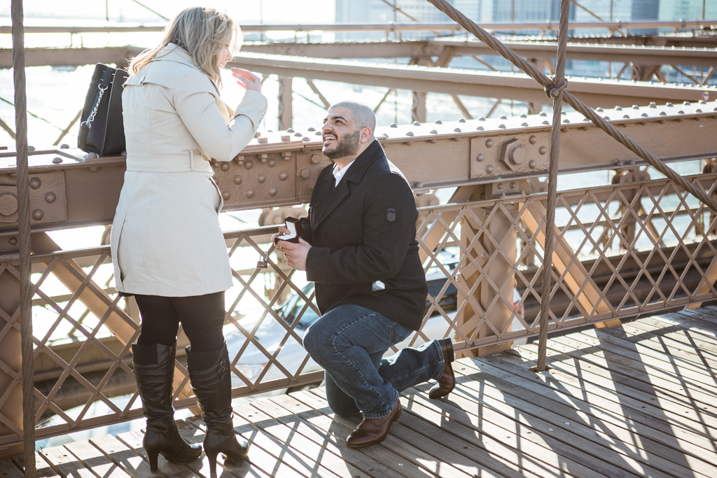 [Marriage proposal at Brooklyn bridge]– photo[1]