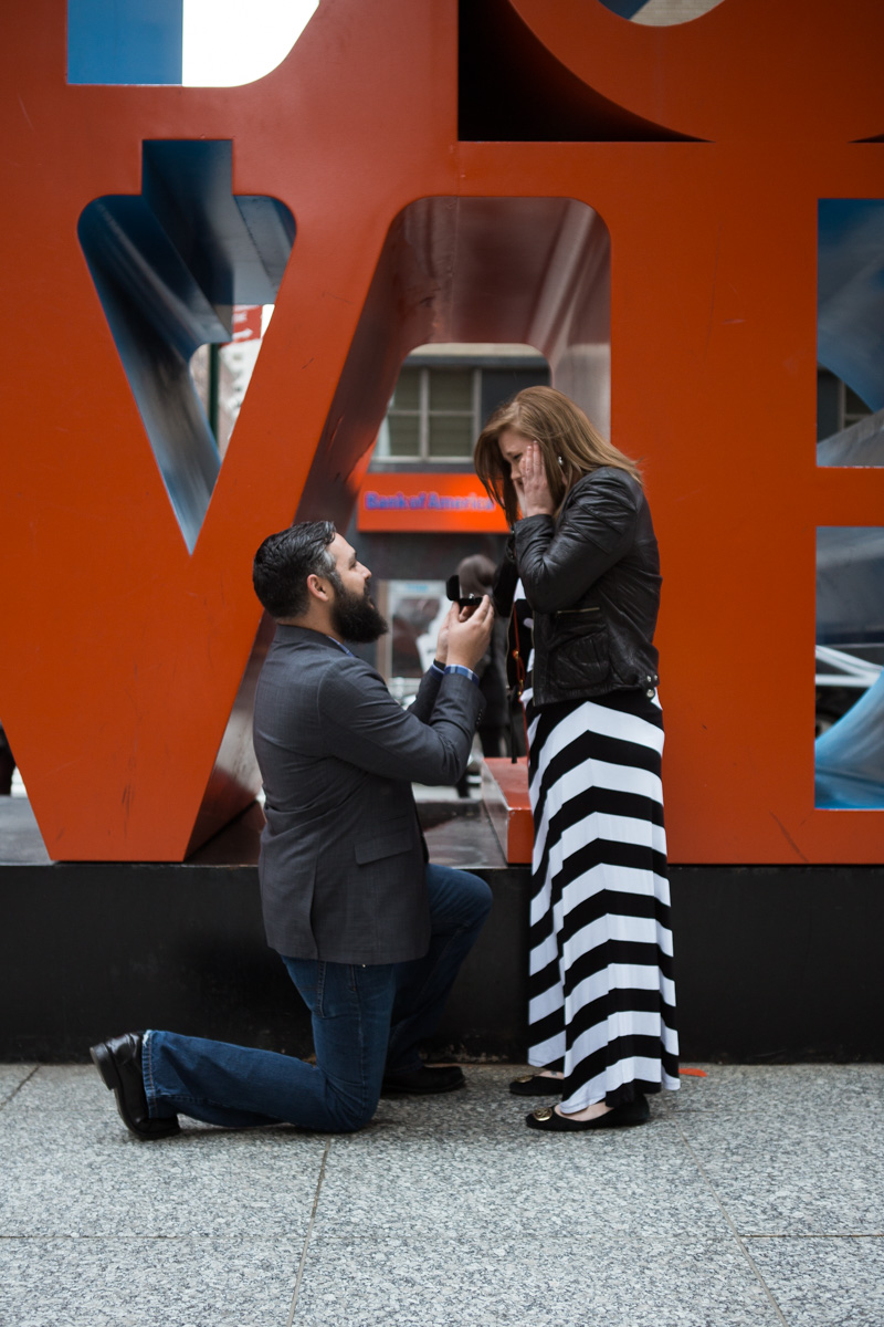 [Surprise proposal by Love Sculpture in NYC]– photo[1]