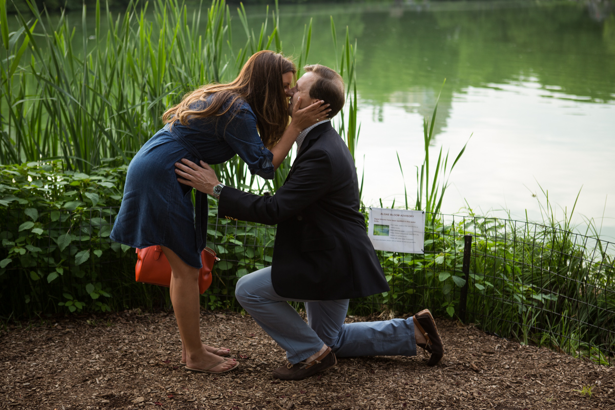 [Central park wedding proposal by the Lake]– photo[3]