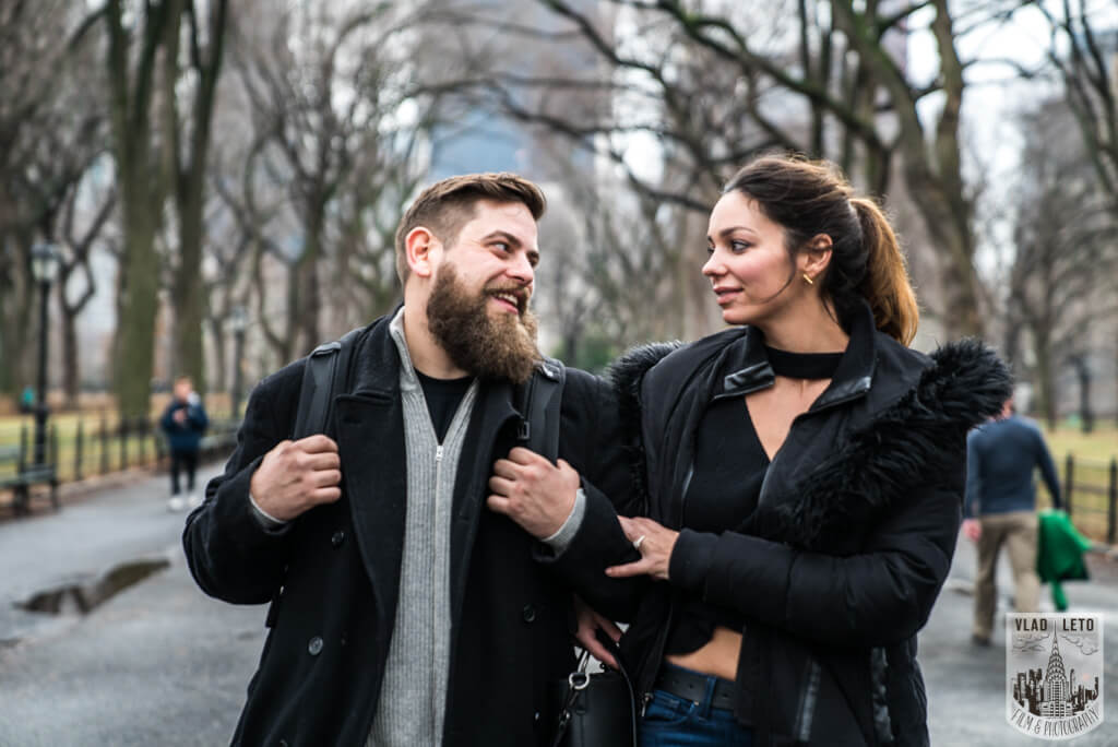 Engagement photographer in NYC