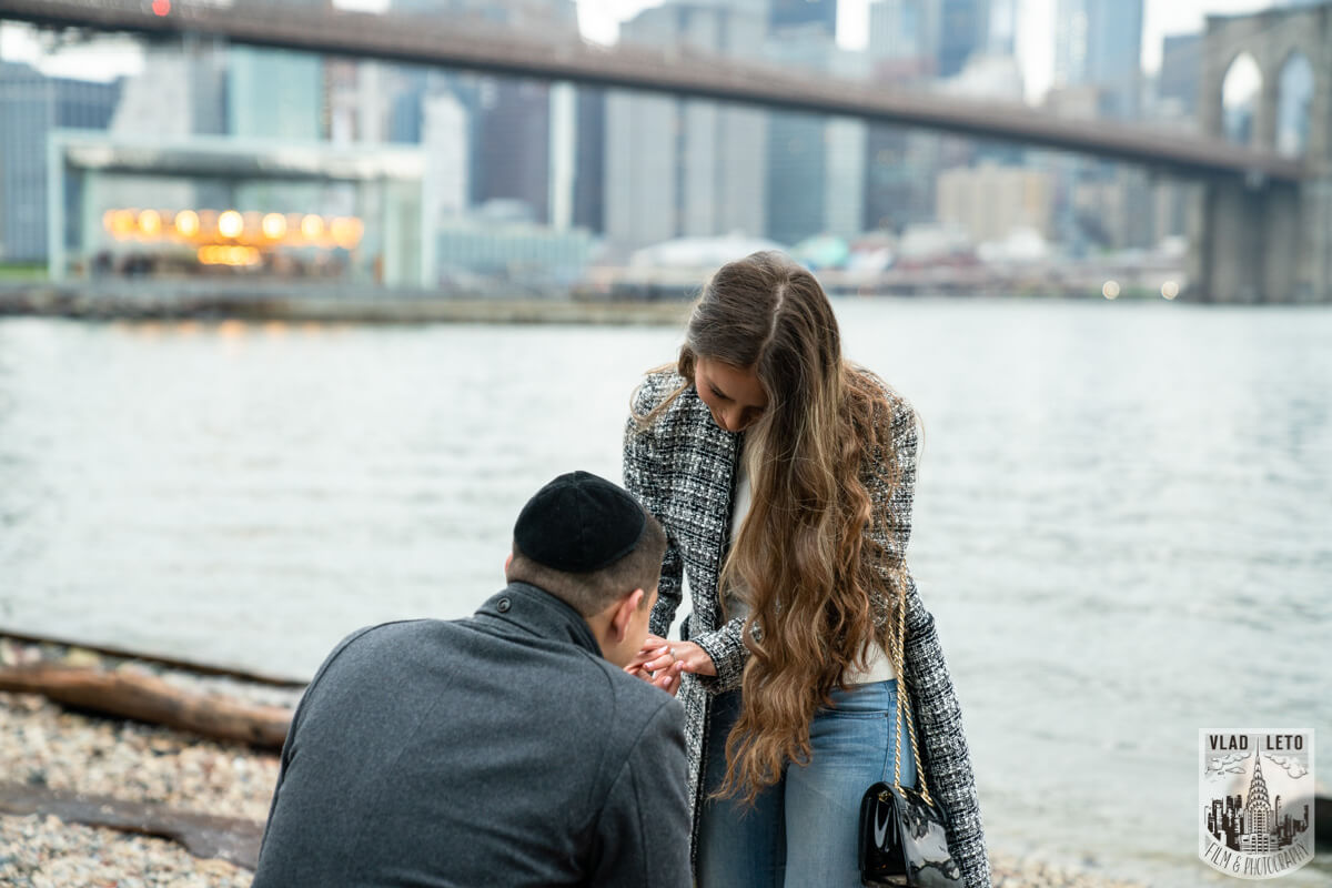 Proposal photographer in Brooklyn