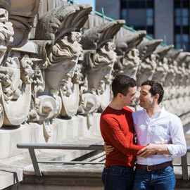 Surprise marriage proposal at Metropolitan Museum of Art