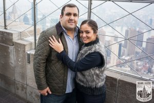 Marriage proposal in Empire state building. Photographer Vlad Leto