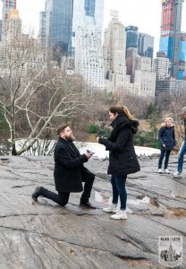 Marriage proposal central park at Cats Rock