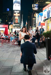 proposal on times square photographer Vlad Leto