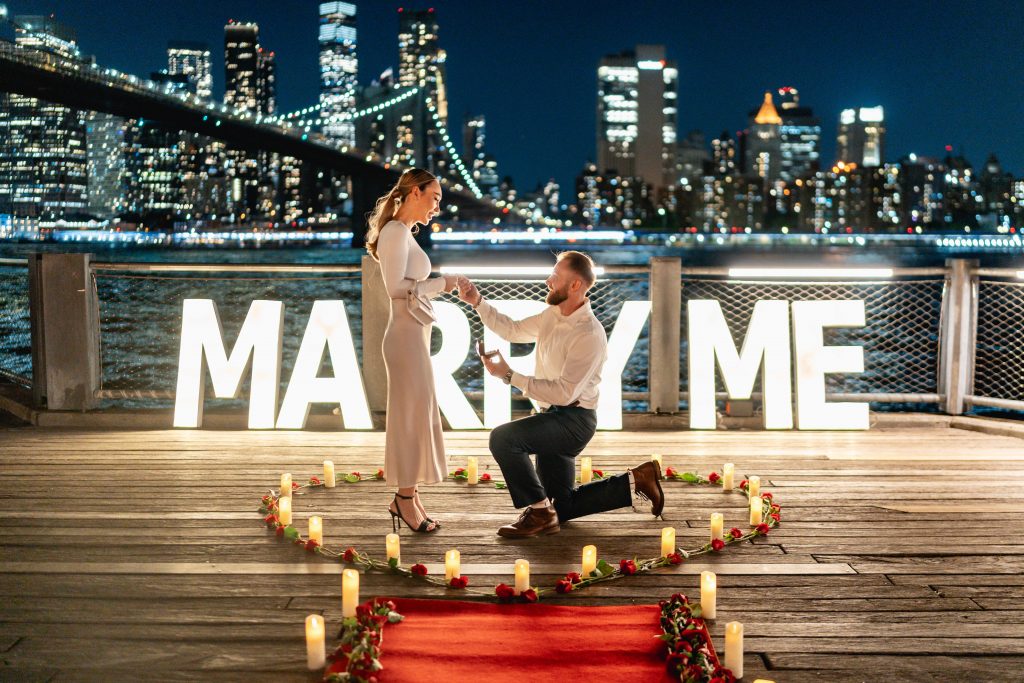 Dumbo, Brooklyn proposal during vacation in NYC